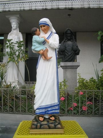 Mother Theresa 40"