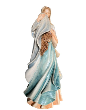 holy family 16" stylish