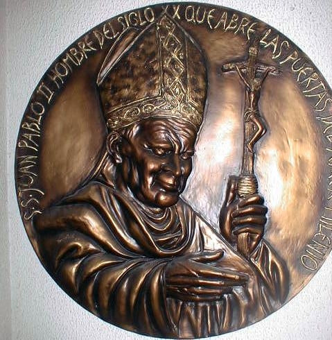 POPE JOHN PAUL II MEDALLION