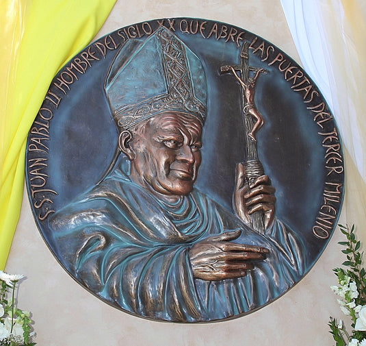 POPE JOHN PAUL II MEDALLION