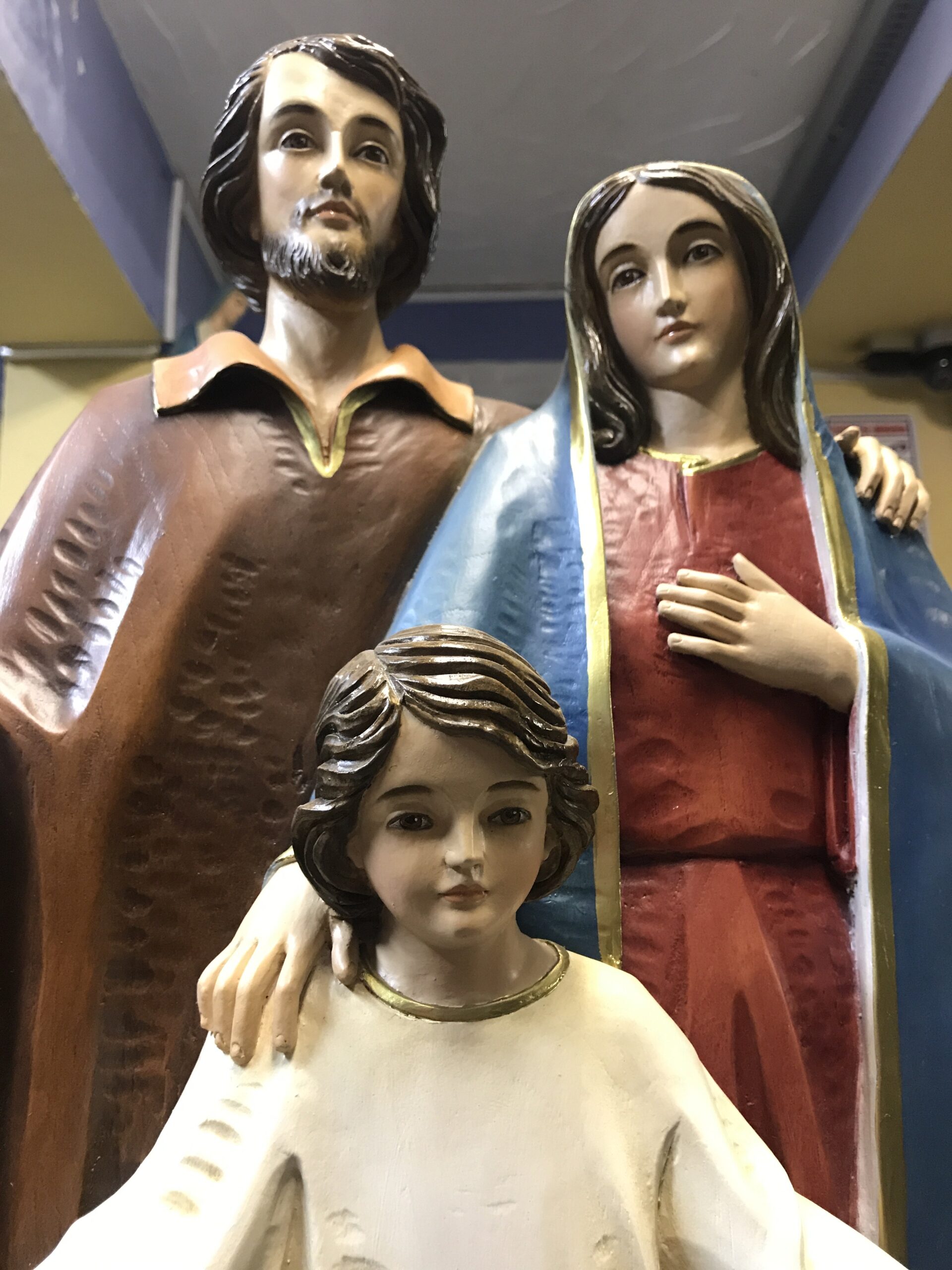 holy family 28"